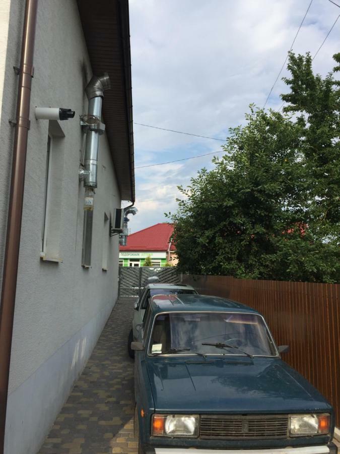 Apartamentu Hostel Zalishchyky Екстериор снимка